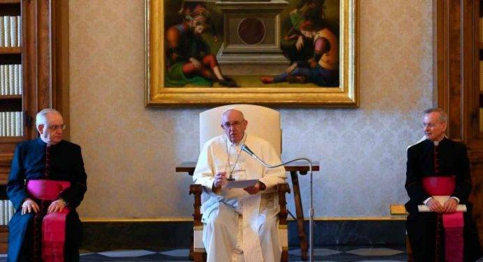 Papa, udienza: “Non c’è contrapposizione tra contemplazione e azione”