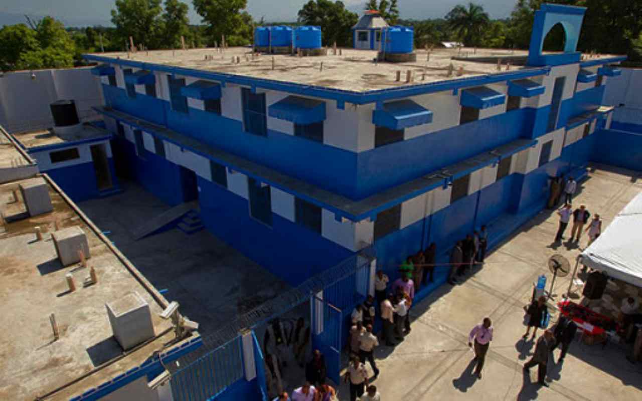 Haiti: 8 morti per scontri in carcere. Morto anche il direttore