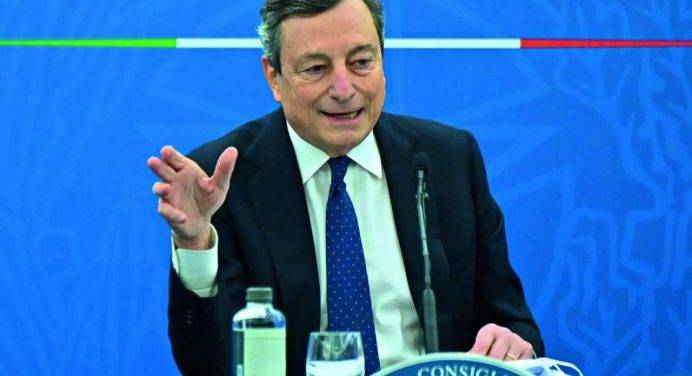 Draghi sulle misure anti-Covid: “Anno da affrontare con fiducia e unità”