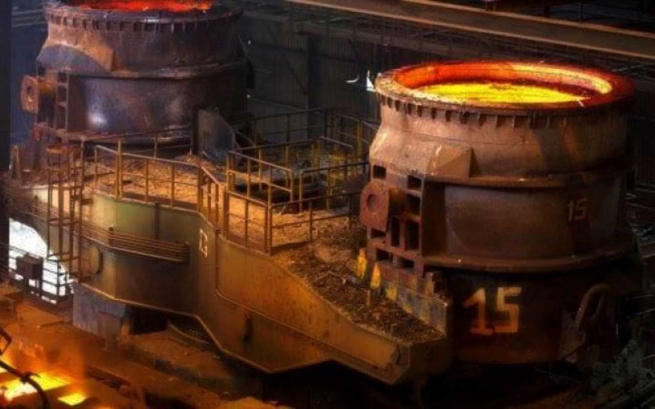 Scoppio e incendio alla ArcelorMittal di Taranto: “Operai salvi pe miracolo”