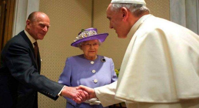 Il Papa a Elisabetta II: “Condoglianze per la morte del principe Filippo”