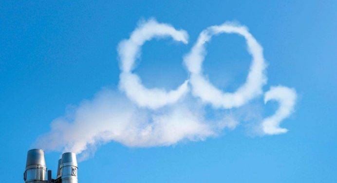 Emissioni di anidride carbonica: l’allarme dell’Aie