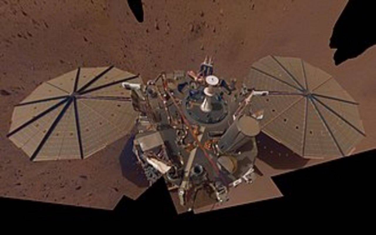 Marte: la sonda Insight in ibernazione, lotta per sopravvivere