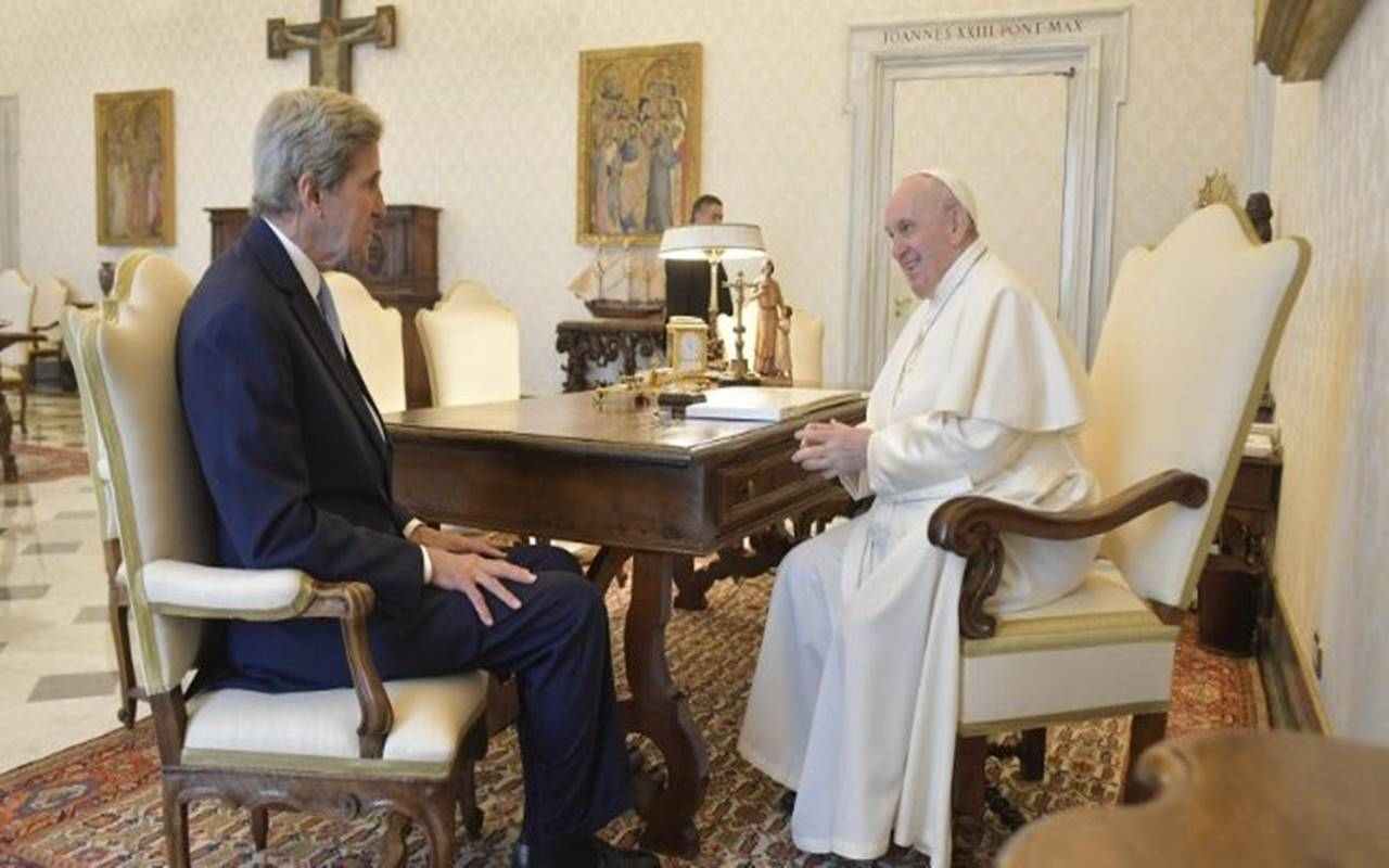 John Kerry Papa Francesco