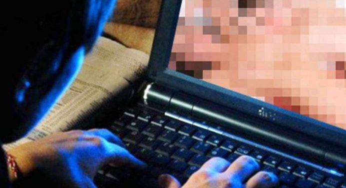 Pedopornografia online, arrestate 13 persone nell’operazione Green Ocean