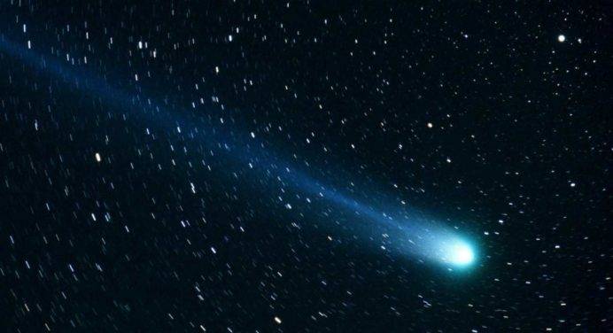 Scoperta una nuova cometa: ecco quando saluterà la Terra