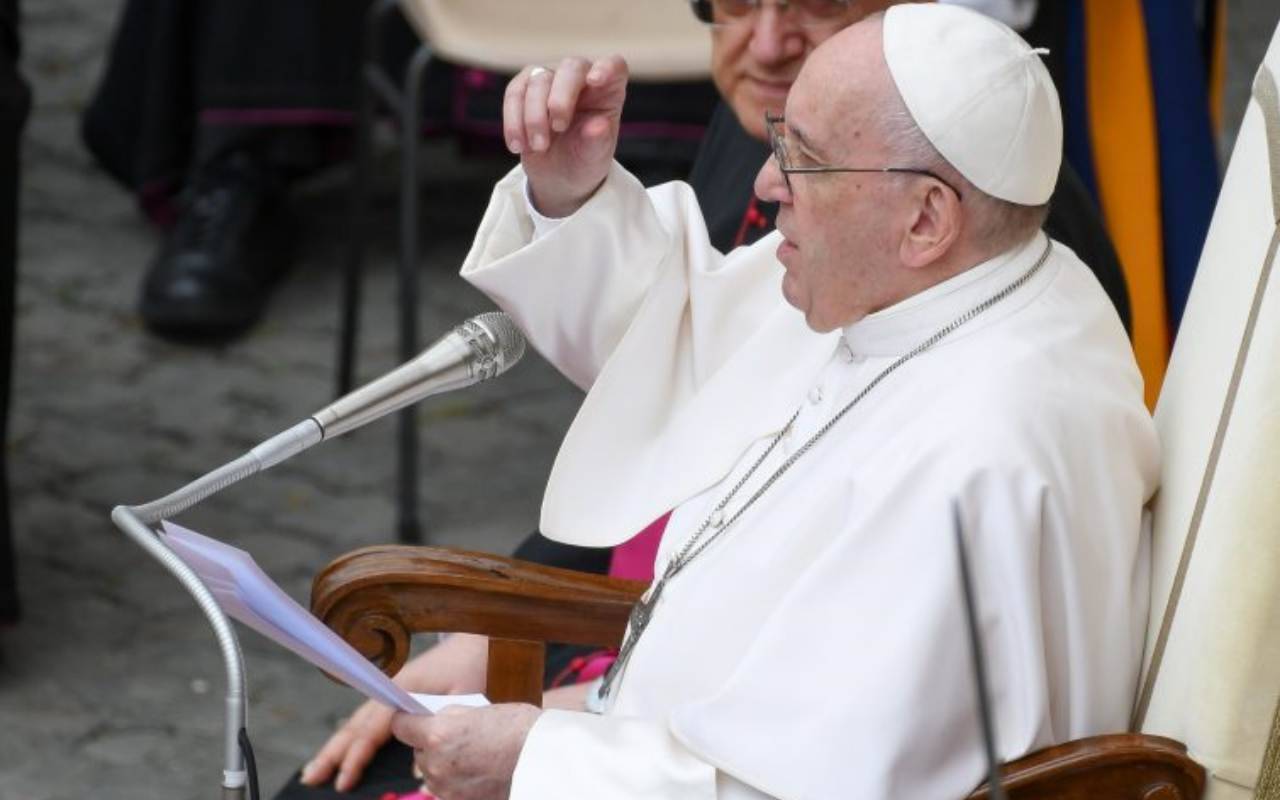 Il Papa all’udienza: “La libertà, tematica importate per la fede”