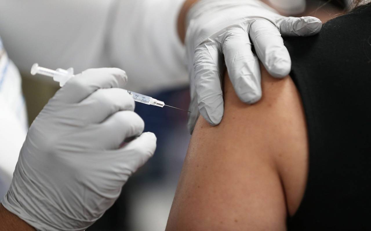 Ema, l’ok alla terza dose di vaccino per i soggetti fragili