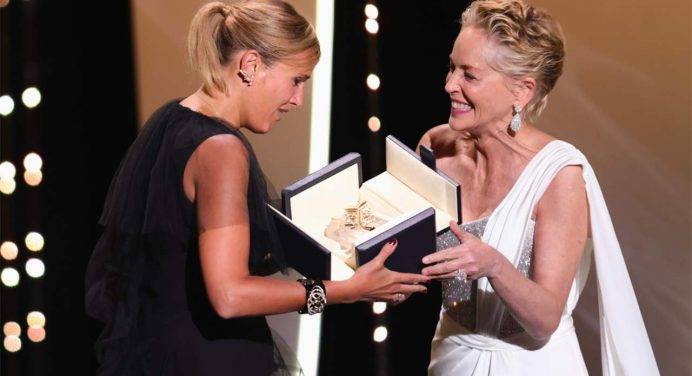 Cannes, premio con gaffe: a Julia Ducournau la Palma d’oro