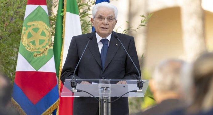 Il presidente Mattarella alla cerimonia del Ventaglio: “La vaccinazione è un dovere morale e civico”