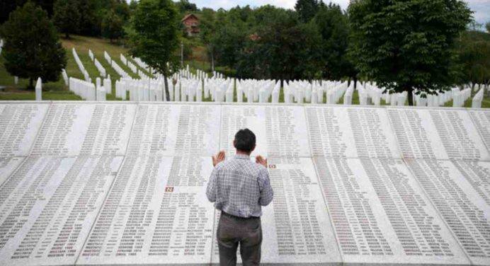27 anni fa il genocidio Srebrenica, Michel: “Promemoria per la pace”