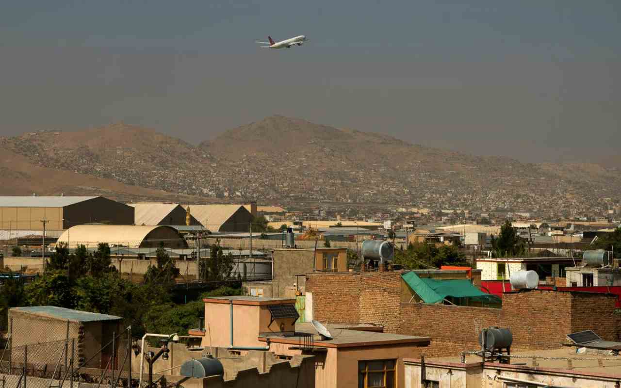 Terminato il ritiro USA, partiti gli ultimi aerei da Kabul
