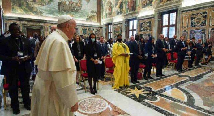 Papa a parlamentari cattolici: “Progresso scientifico e tecnologico miri a pace e sviluppo umano integrale