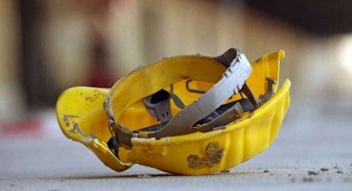 Incidente sul lavoro a Cusago: operaio cade da 5 metri e muore sul colpo