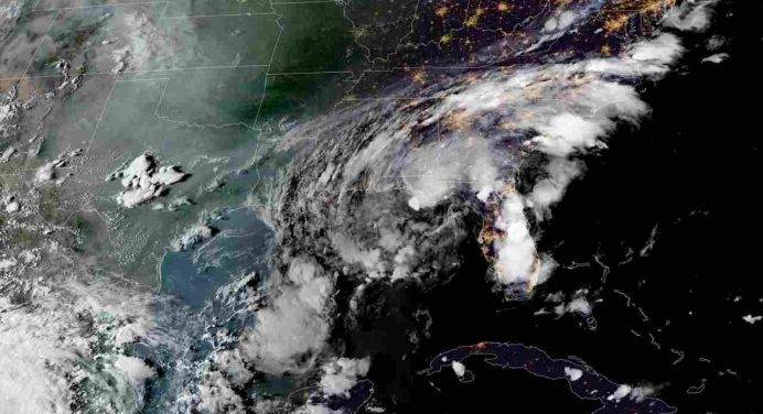 In Florida arriva la tempesta Mindy. Biden: “Clima minaccia esistenziale, agire subito”