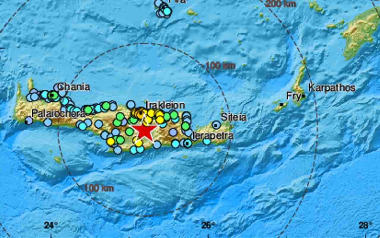 Forte terremoto magnitudo 6.1 a Creta: 1 morto e persone intrappolate tra le macerie