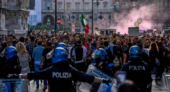 Procura di Roma, aperte due inchieste sugli scontri no green pass