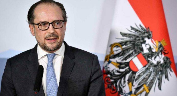 Il giuramento di Alexander Schallenberg, nuovo Cancelliere austriaco
