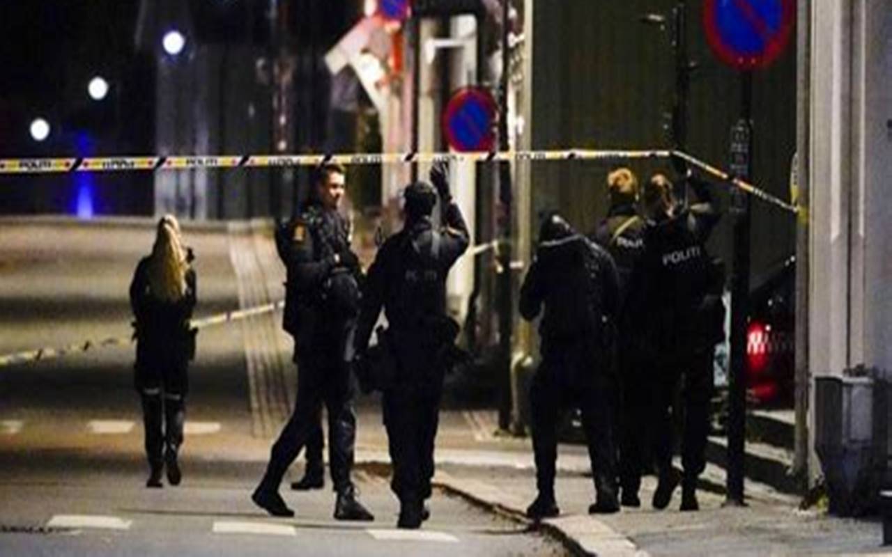 Norvegia, uomo armato di arco e frecce uccide 5 persone. Un arresto