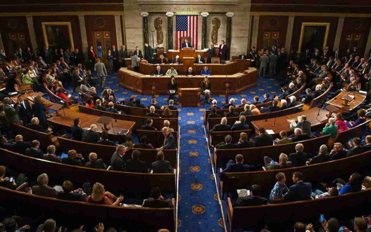 Usa: la Camera approva l&#39;accordo per aumentare il tetto del debito