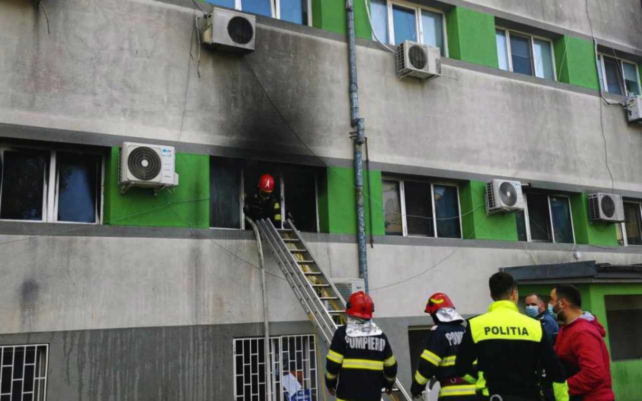 Romania, incendio nell’ospedale Covid di Costanza: almeno 9 morti