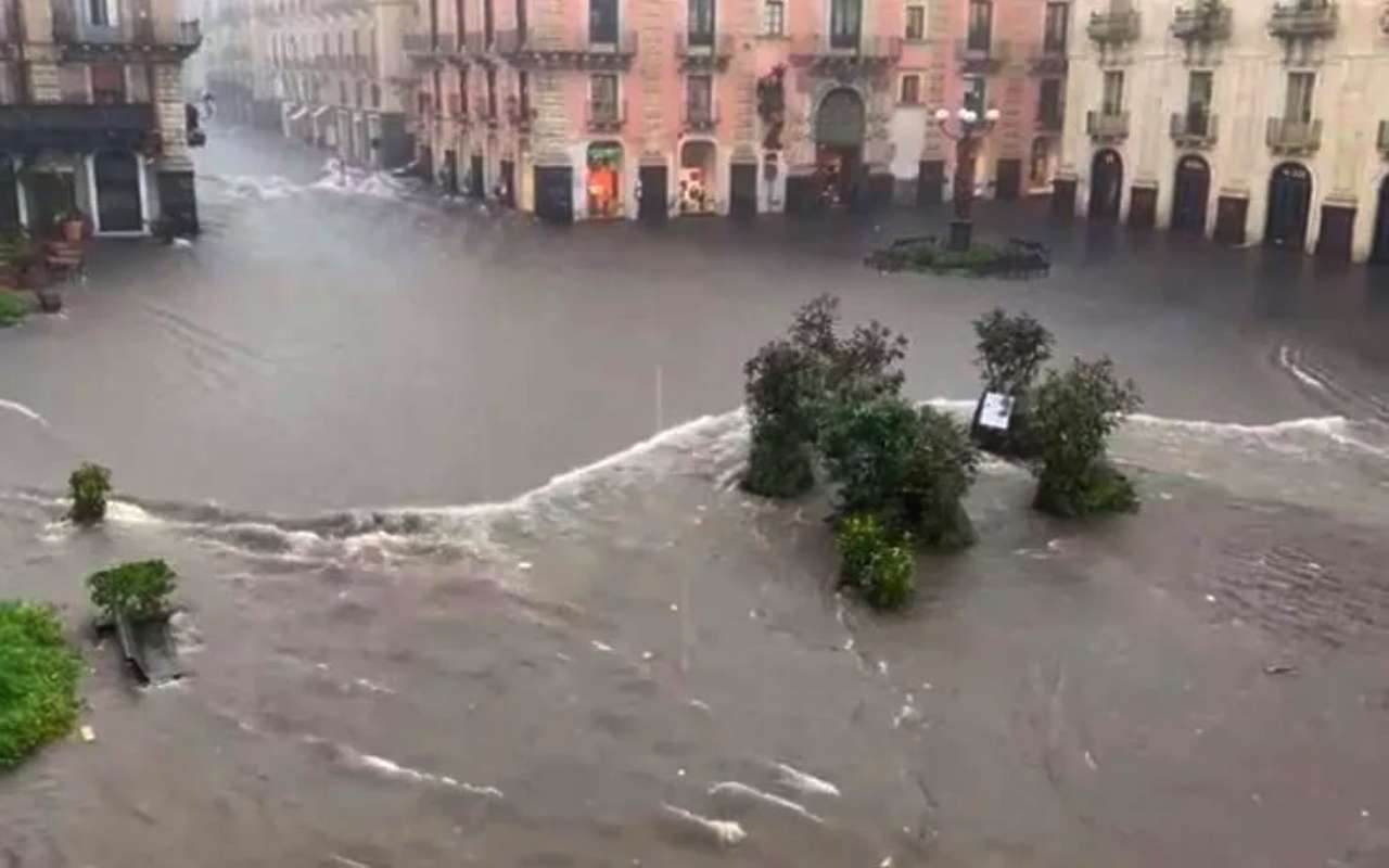 Nuova allerta meteo in Sicilia: a Catania in arrivo un uragano