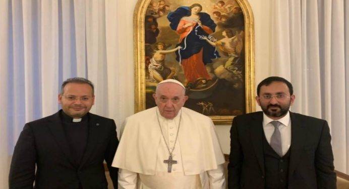 Vaticano, l’incontro tra il Papa e il Segretario Generale del Consiglio Musulmano degli Anziani