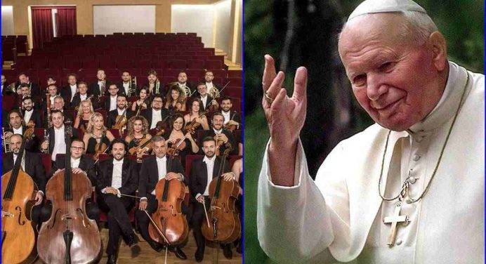 Una musica nella notte: la Filarmonica della Calabria omaggia Giovanni Paolo II