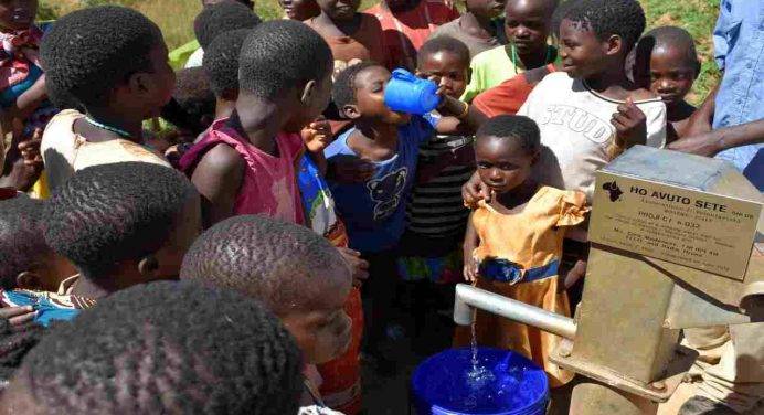 “Ho avuto sete”, l’associazione che realizza pozzi in Africa (e non solo)