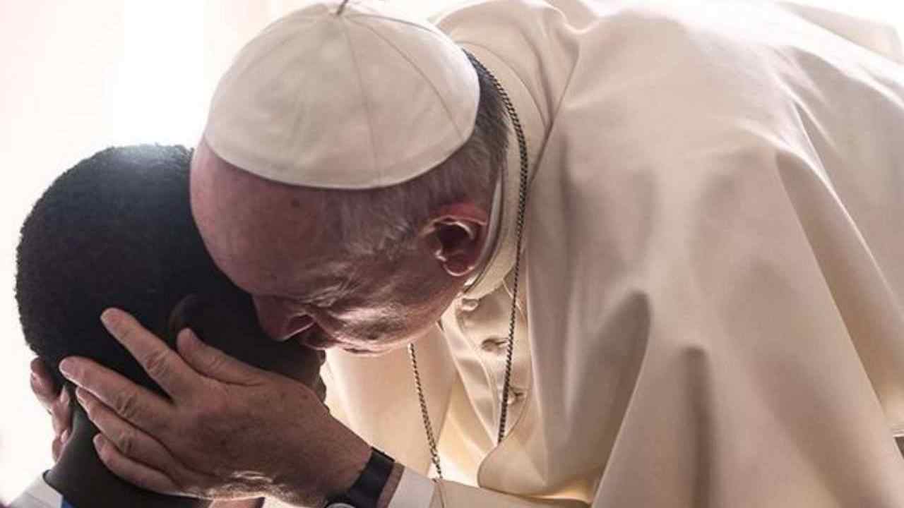 Gli auguri delle ex-schiave della prostituzione a Papa Francesco
