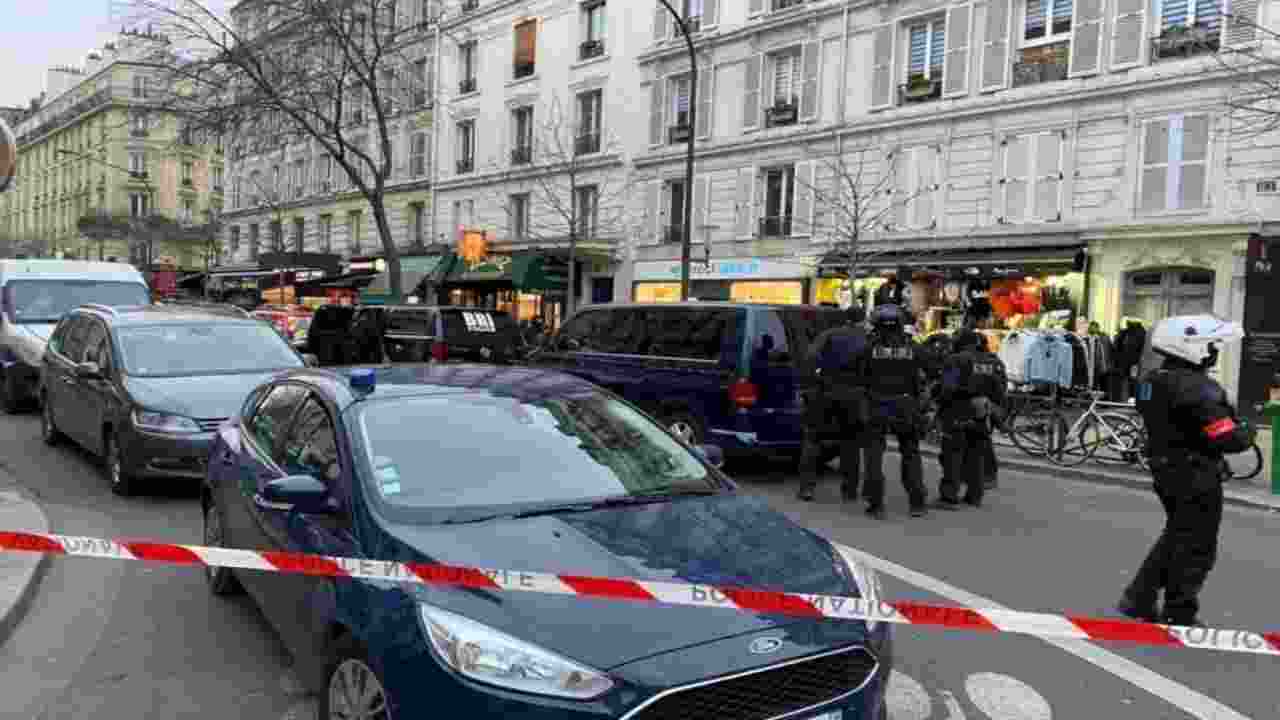Parigi, libera una delle due donne prese in ostaggio