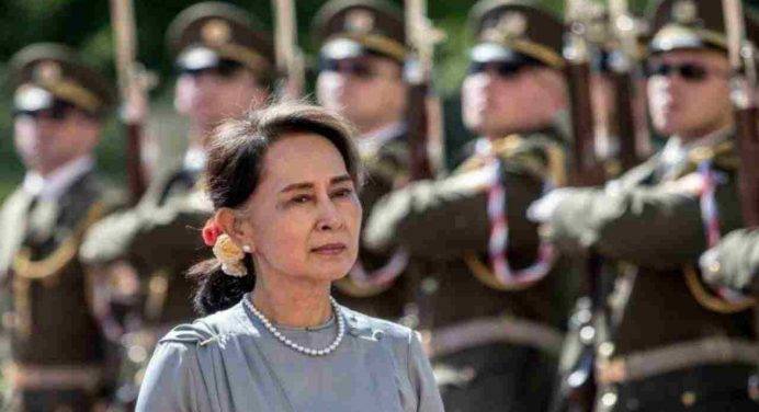 Birmania, condanna a quattro anni per Aung San Suu Ky
