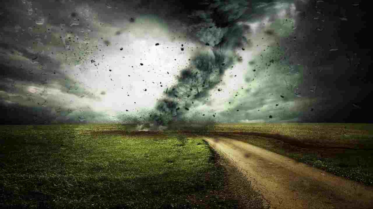 Tempesta scatena tornado negli Usa, fino a 100 morti nel Kentucky. Biden: “Tragedia inimmaginabile””