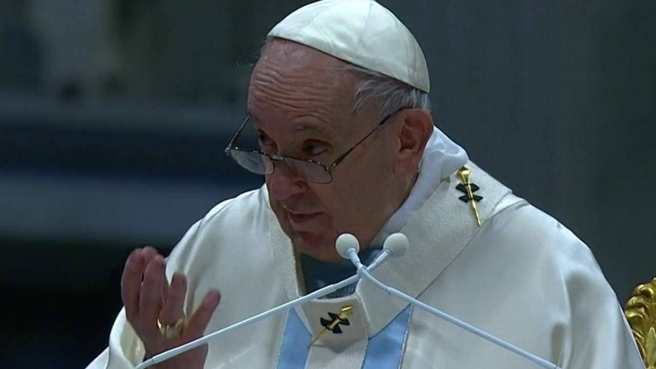 Papa Francesco: “Giovani, seguite l’esempio di Maria”