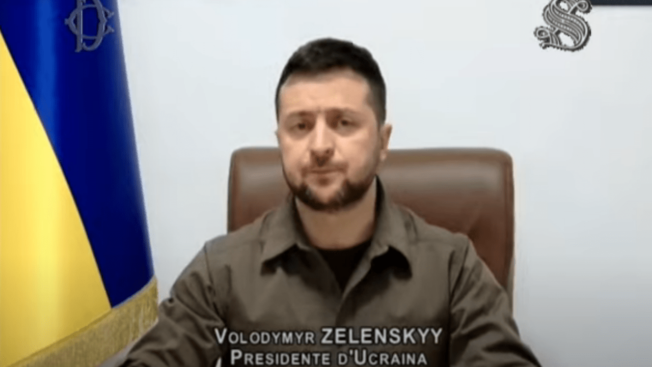 Zelensky: “Il nostro popolo è diventato l’esercito”