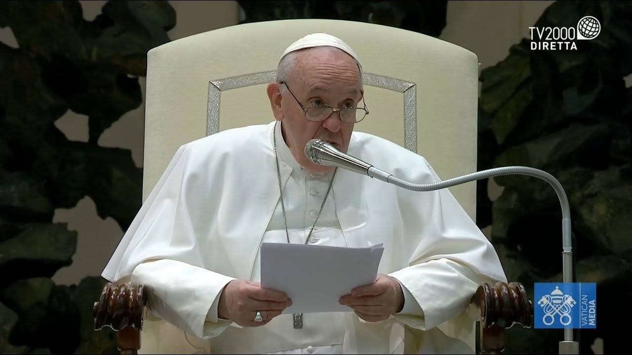 Udienza, Papa: “Nella società del godimento viene meno l’attenzione per i fragili”