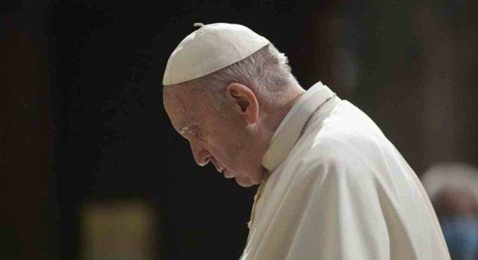 Papa: “Umanità minacciata da abuso perverso del potere”