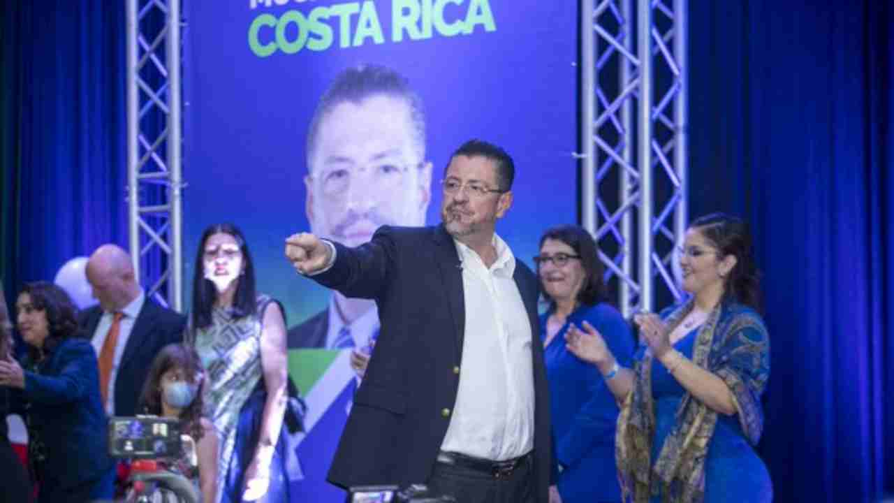 Rodrigo Chaves è il nuovo Presidente del Costa Rica