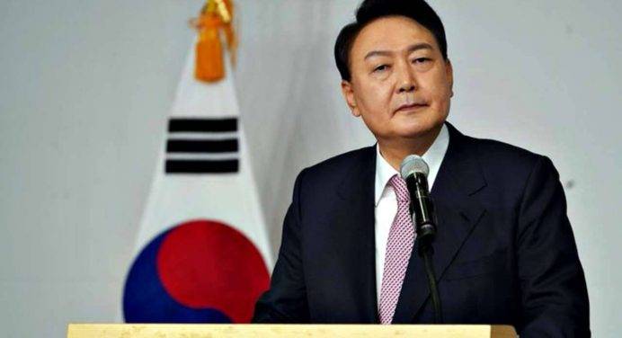 Yoon Suk-yeol ha giurato: è il nuovo presidente della Corea del Sud