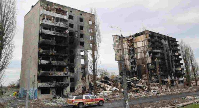 Ucraina, missili colpiscono case a Dnipro