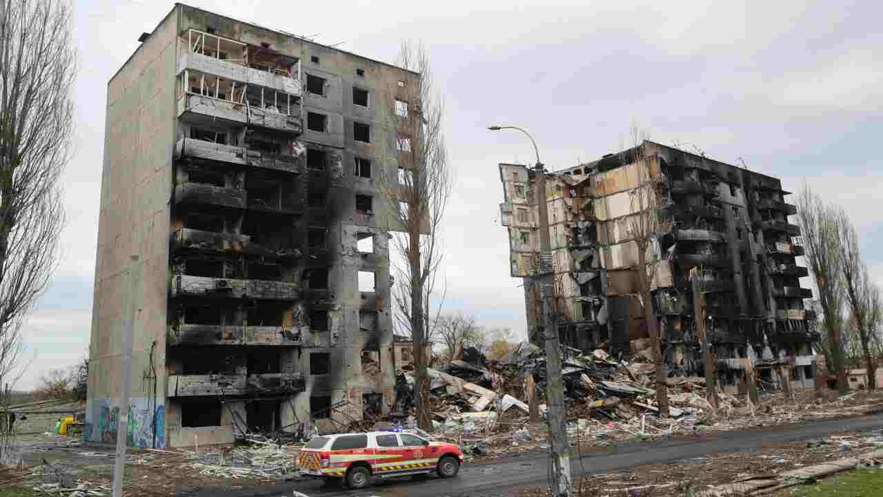 Ucraina, missili colpiscono case a Dnipro