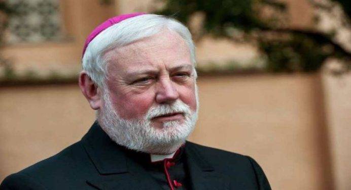 Ucraina: monsignor Gallagher in visita a Leopoli