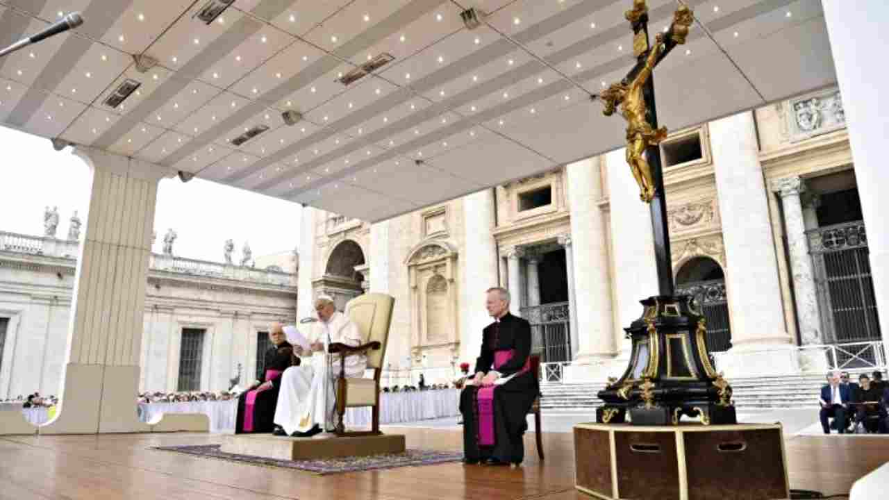 Udienza generale, Papa: “Oggi c’è tanta ipocrisia religiosa e clericale”