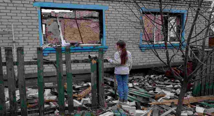 Unicef: “Danneggiate 3 scuole dai bombardamenti nel Donetsk”