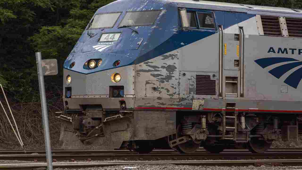 Treno deraglia nel Missouri, almeno 3 morti e 50 feriti