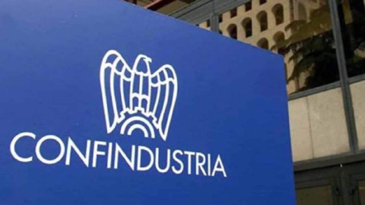 Confindustria: “Scenario molto incerto per l’Italia”