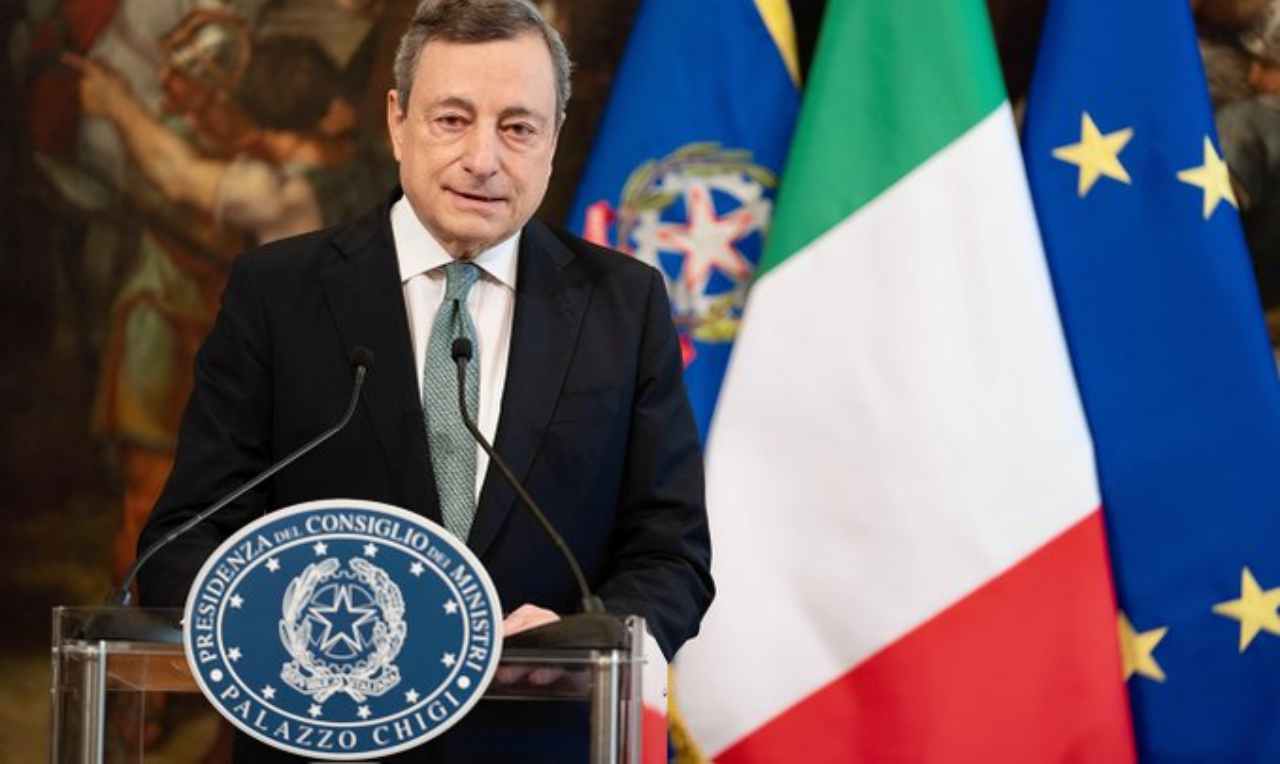 Usa: Draghi premiato come Statista dell’anno: “Niente ambiguità su autocrazie, in gioco futuro”