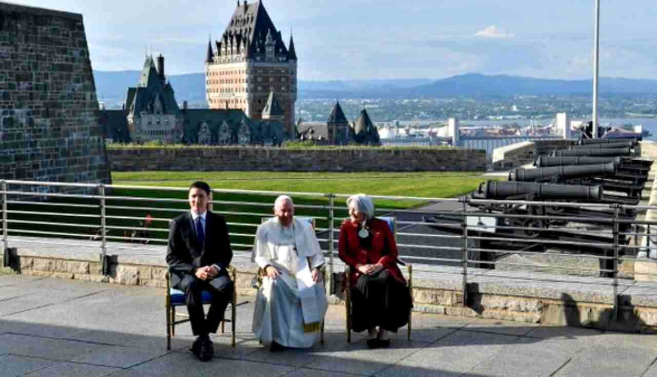 Canada, Trudeau al Papa: “Sugli indigeni le sue scuse hanno avuto un impatto enorme”