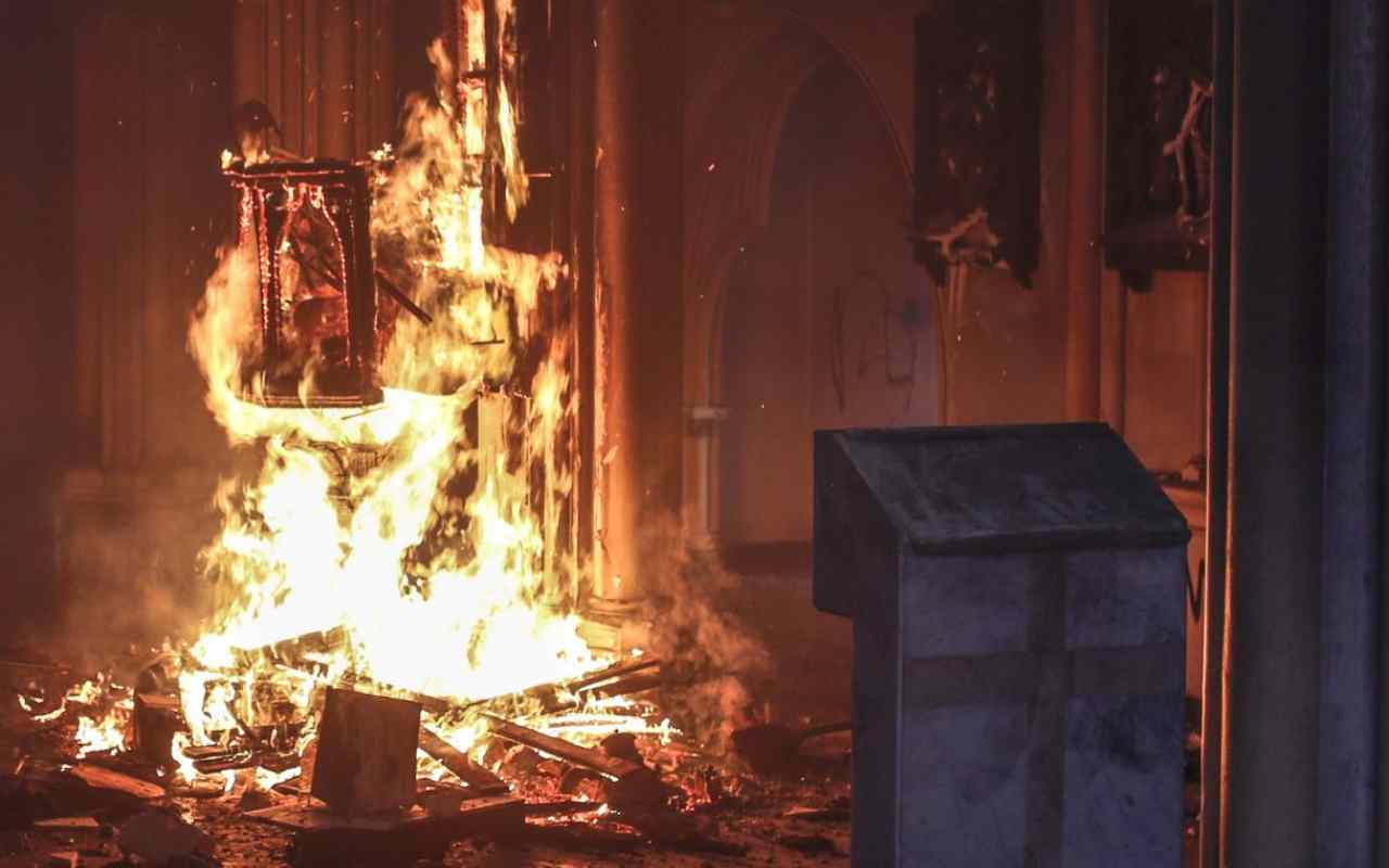 Incendio Egitto chiesa