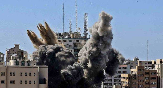 Raid di Israele su Gaza: in corso l’operazione “Breaking Dawn”